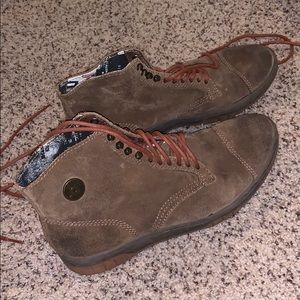 Mens suede boot